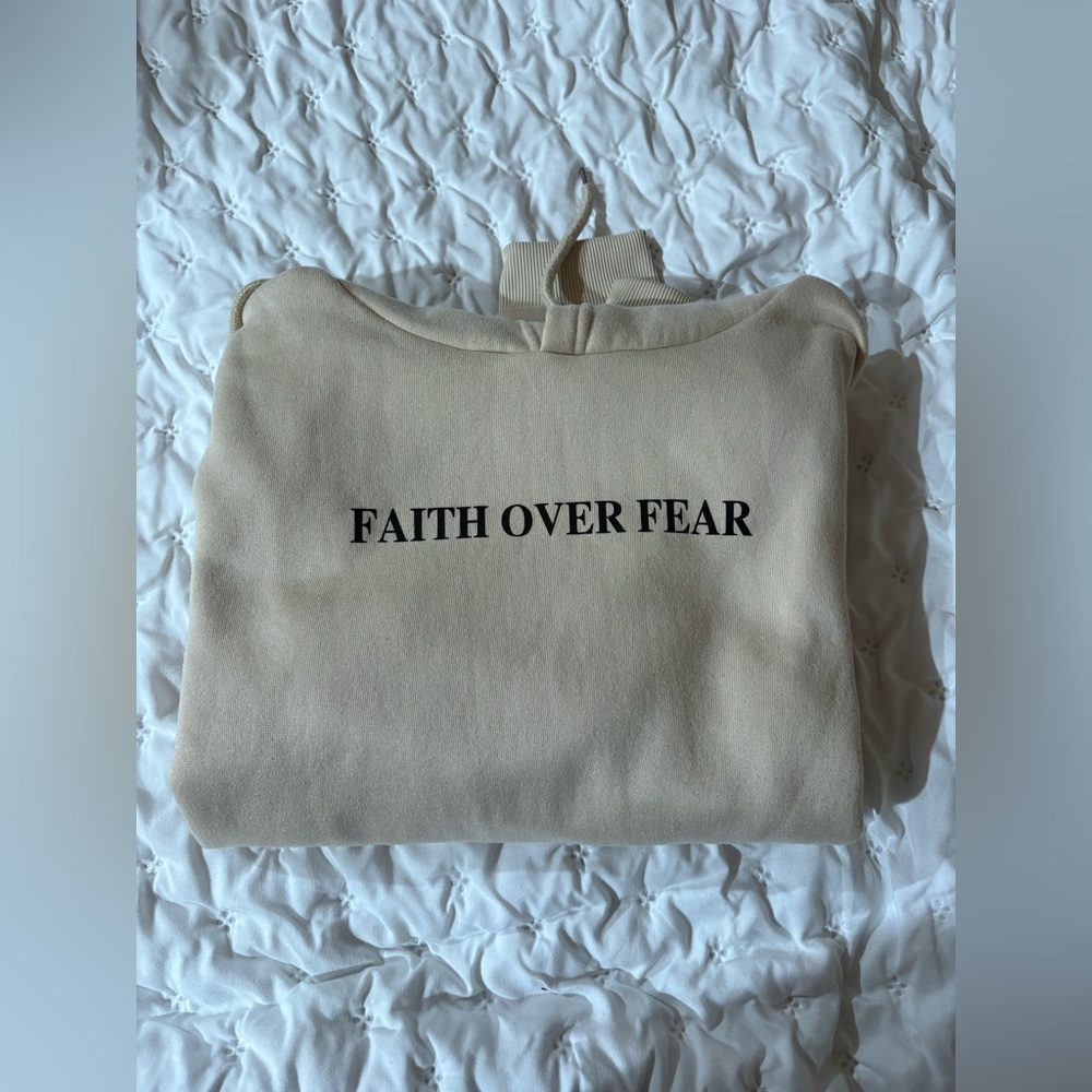 Amazon Cream Sweatshirt - Faith Over Fear